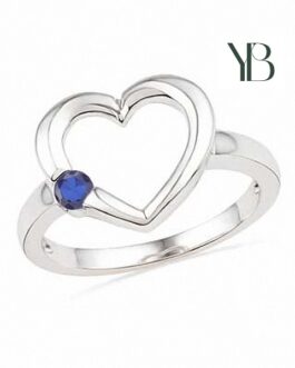 Anillo de corazón con Zafiro azul creado en plata